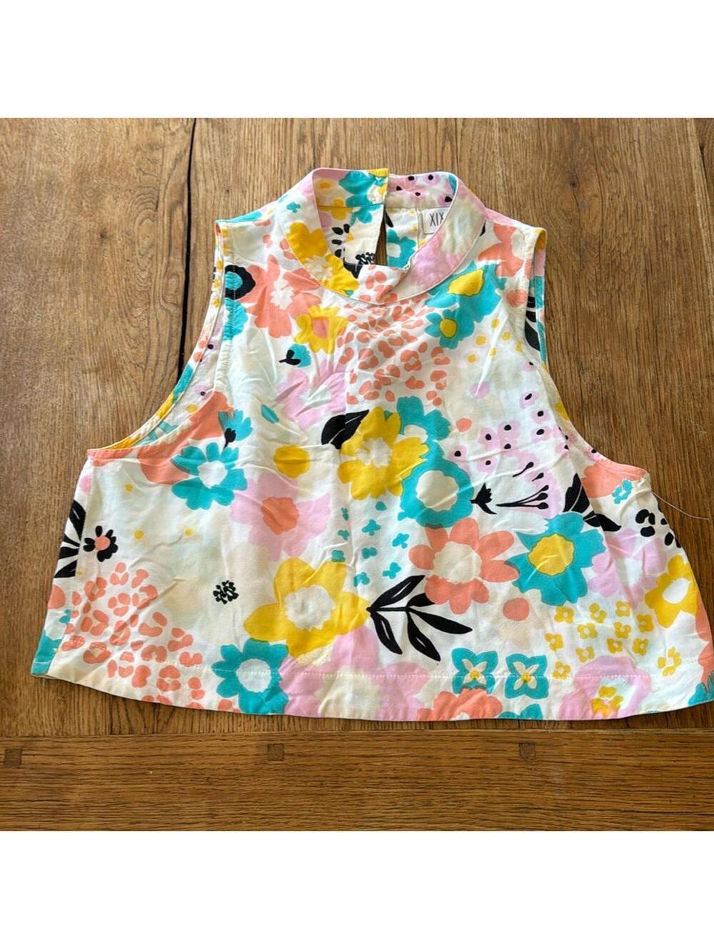 XIX Palms Floral Tank Top small